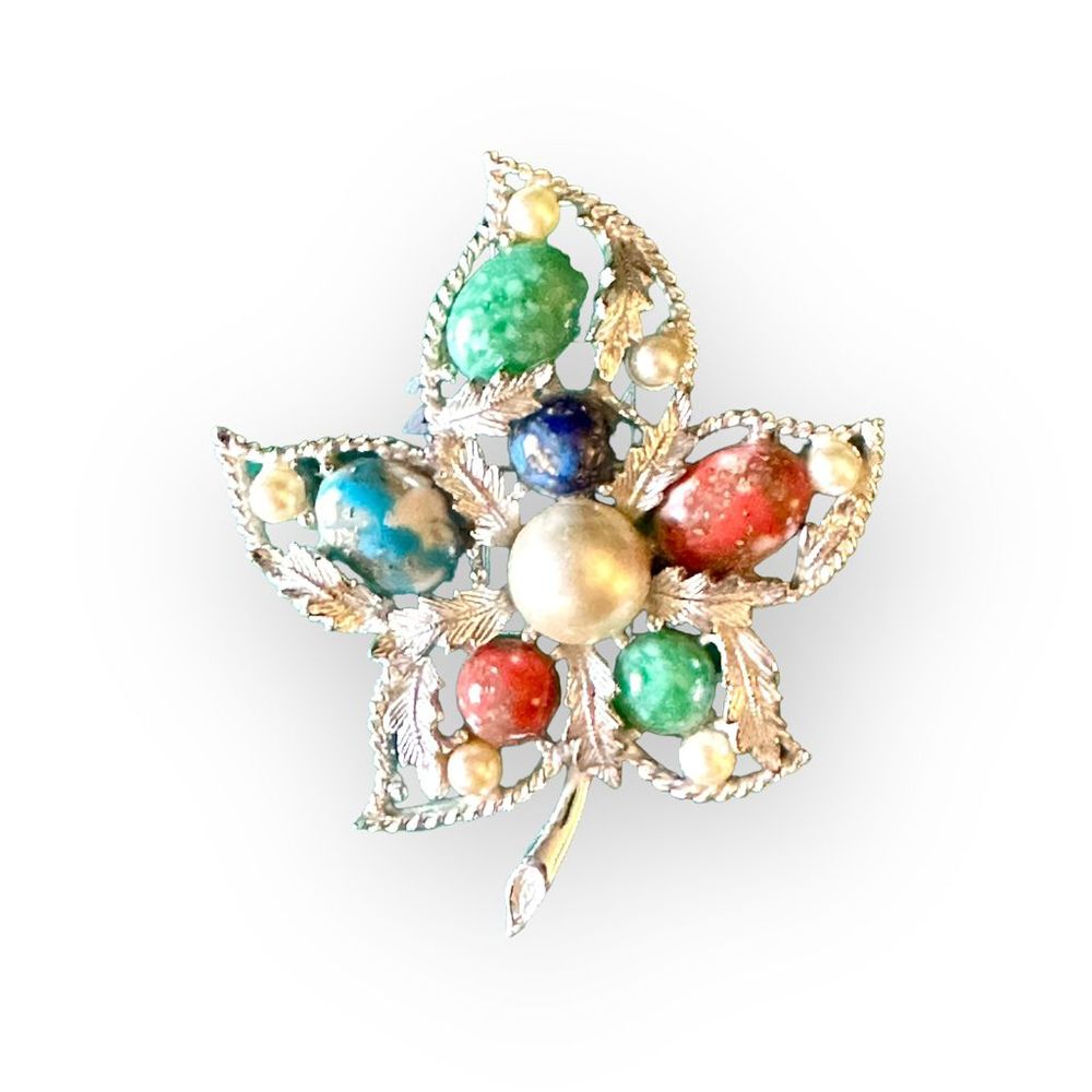 Vintage! 1967 Sarah Coventry Fantasy Brooch.